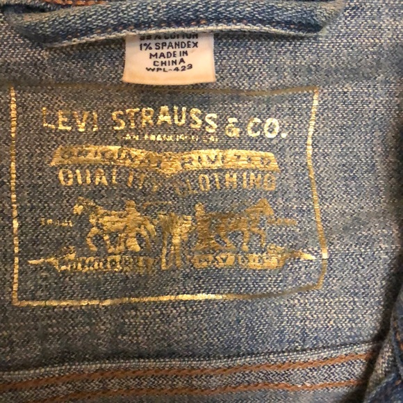 Levi Jean Jacket - Picture 3 of 4